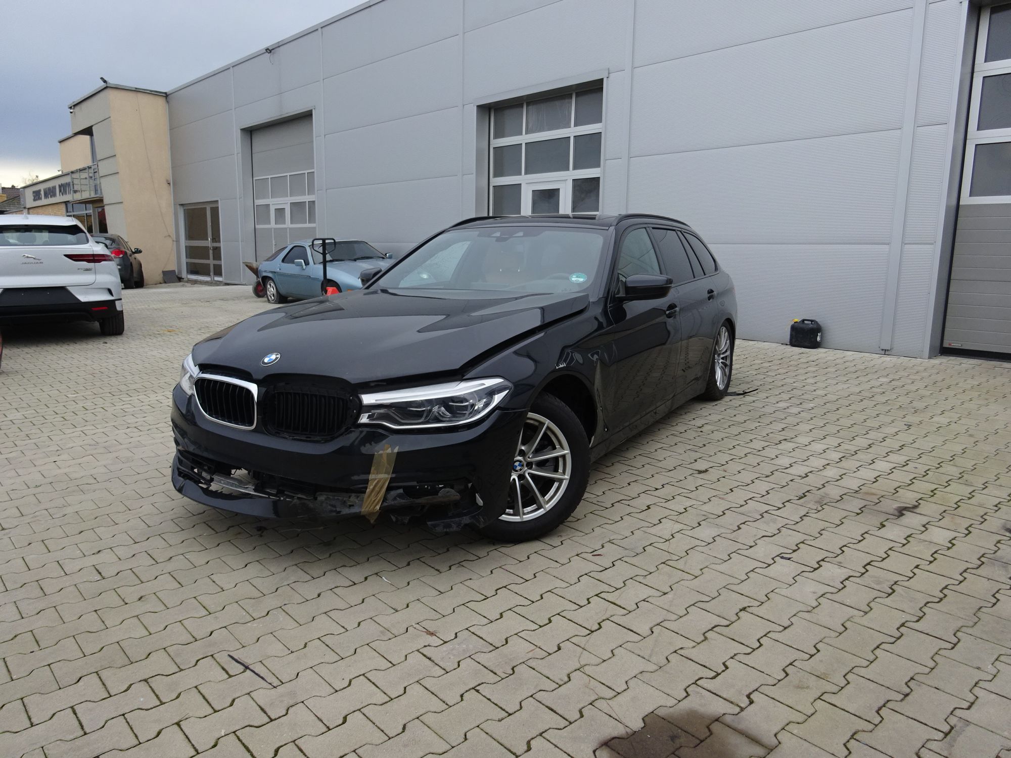 BMW 5 E31